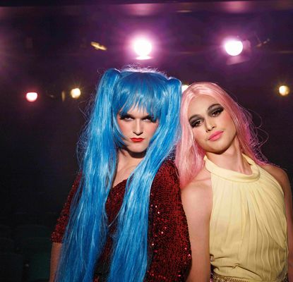  Wait, Wait, Now! -  Ramon Te Wake